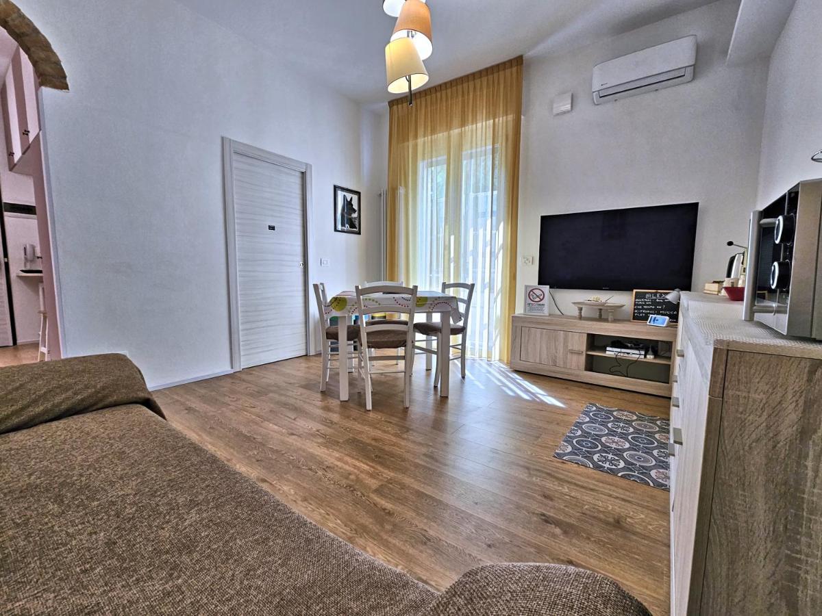 La Ca' Bianca Affittaly Apartments Кастенасо Екстер'єр фото
